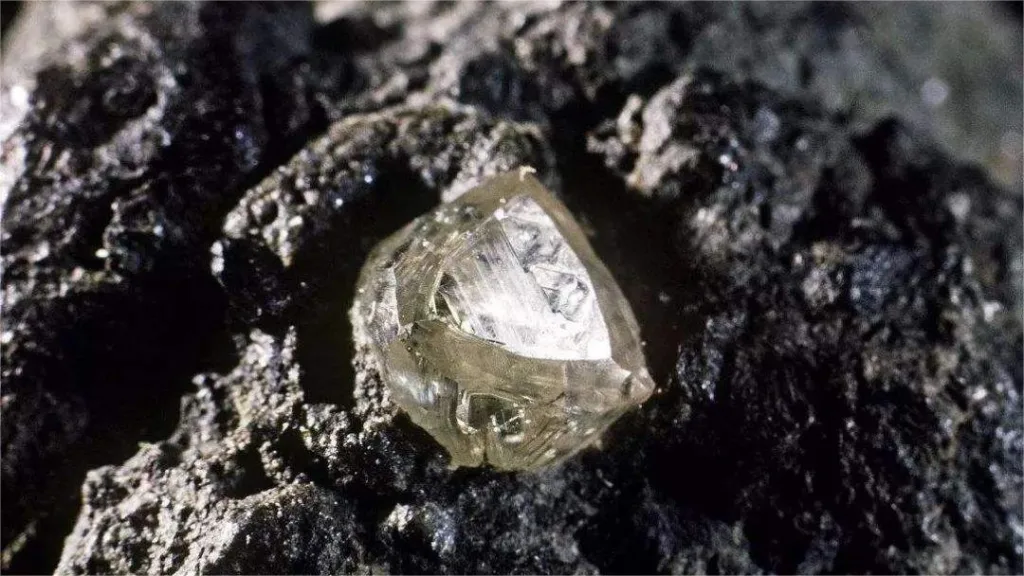 Is a lab grown diamond still a mineral