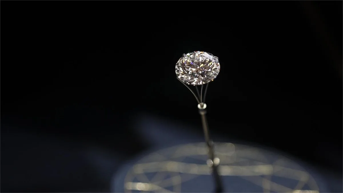 Will lab-grown diamonds replace mined diamonds