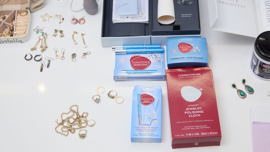 Best Diamond Polishing Cloths for Lab Jewelry