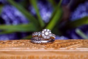 Does Diamond Color Affect Perceived Size? What Really Makes a Diamond Look Bigger