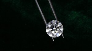 Does Diamond Shape Affect Carat Appearance? Why Equal-Carat Diamonds Can Look Different