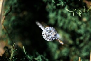 How Diamond Color Affects Appearance: What You See in a Ring and Why It Matters
