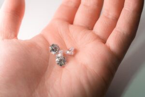 How to Tell If a Diamond Is Eye Clean: A Buyer’s Guide to Clarity, Visibility, and Value