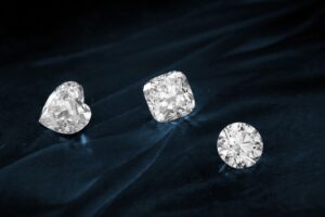 What Is Diamond Symmetry? A Simple Guide to Diamond Quality, Sparkle, and Value