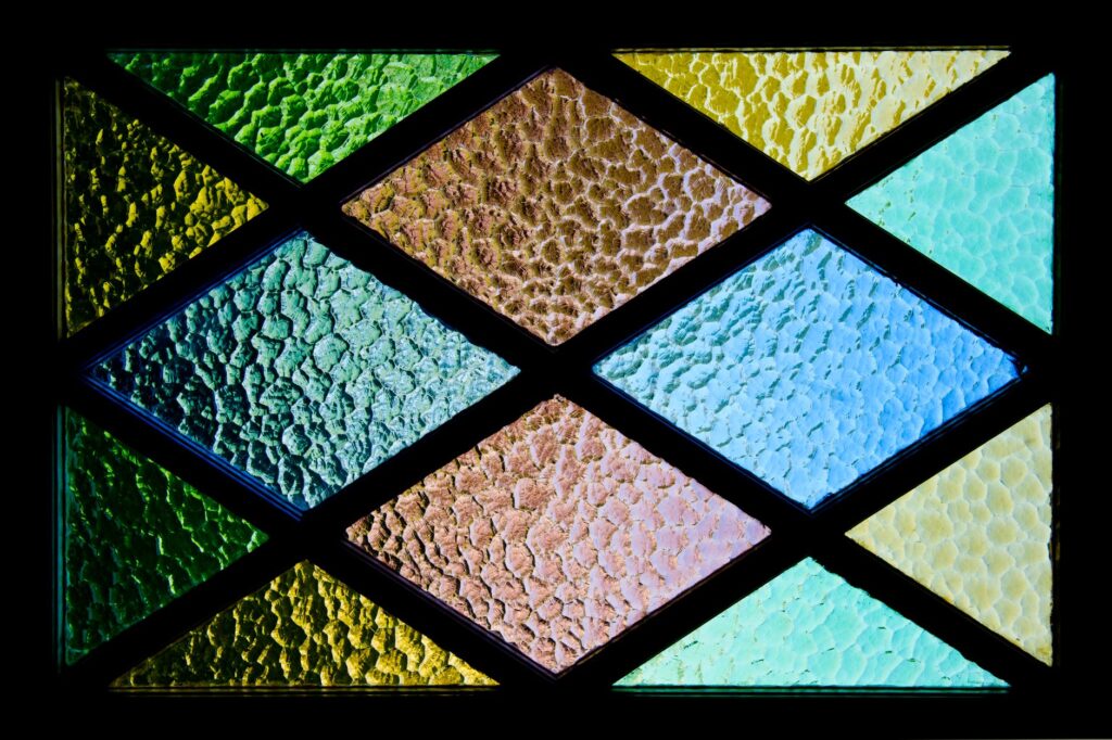 Which Diamond Shape Hides Color Best? Best Shapes Ranked for Color Masking in 2026